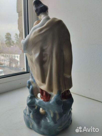 Статуэтка фарфор майская ночь