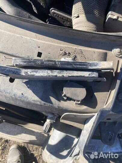 Кронштейн крепления бампера Mercedes ml164