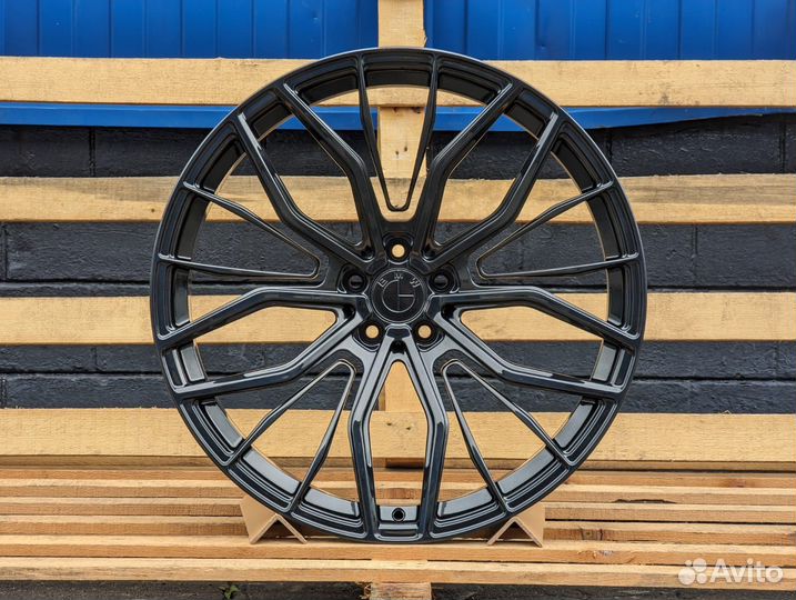 Кованые диски GT Forged R22 на BMW X5 G05 X6 G06