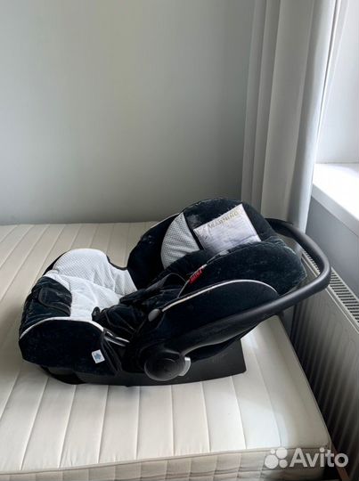 Детское кресло Recaro с базой isofix