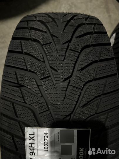 Hankook Winter I'Cept IZ3 W636 225/45 R17 94H