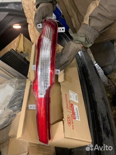 Фонарь задний левый KIA 924503W220