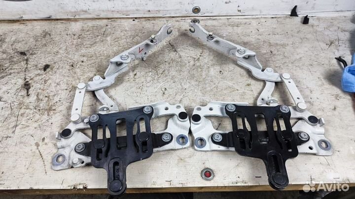 Петля капота BMW 5 F10