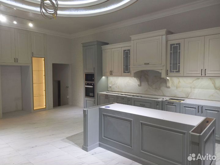 Кухня с островом на заказ