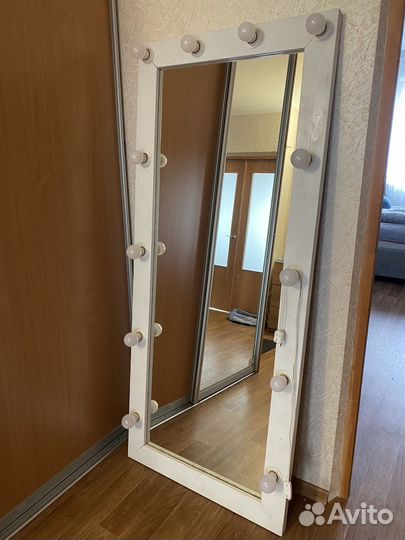 Зеркало гримерное