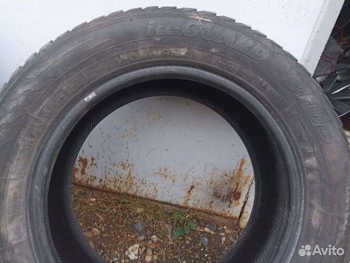 Yokohama Ice Guard Studless IG50 215/60 R16 99T