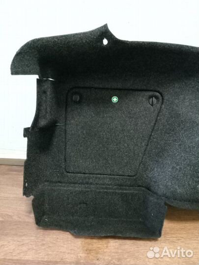 Обшивка багажника левая Volkswagen Passat B5 седан