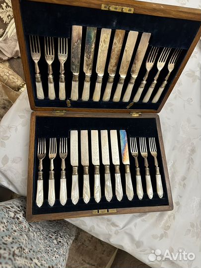 Старинный столовый набор