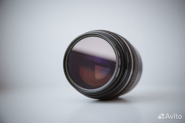 Canon EF 85mm f/1.8 USM