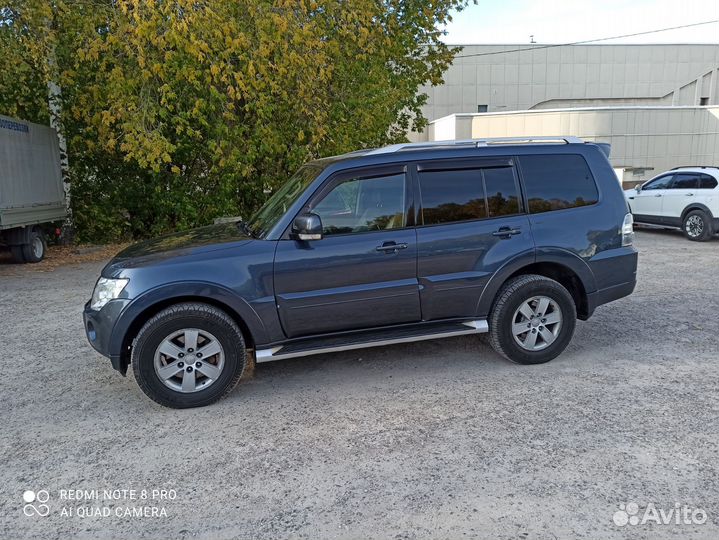 Mitsubishi Pajero 3.2 AT, 2008, 336 000 км