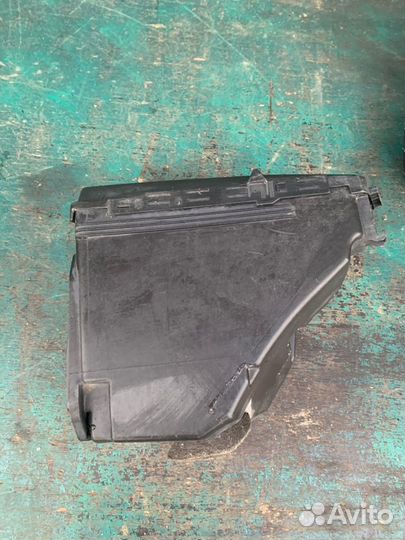 Корпус блока предохранителей mercedes W220 S class