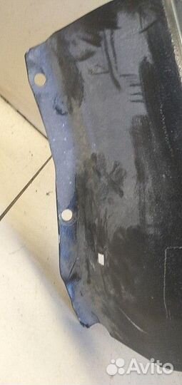 Крыло переднее правое