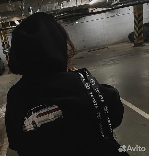 Машинная вышивка, вышивка на одежде и пошив одежды