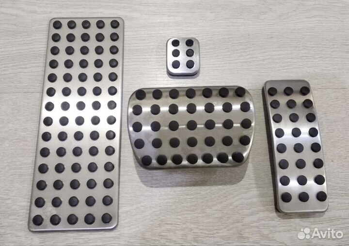 Накладки на педали для Мерседес Бенц(Mercedes)