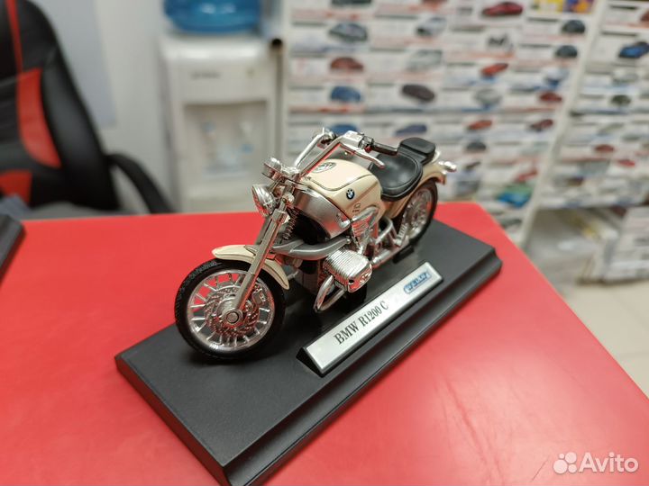 BMW R1200 C 1:18 Welly