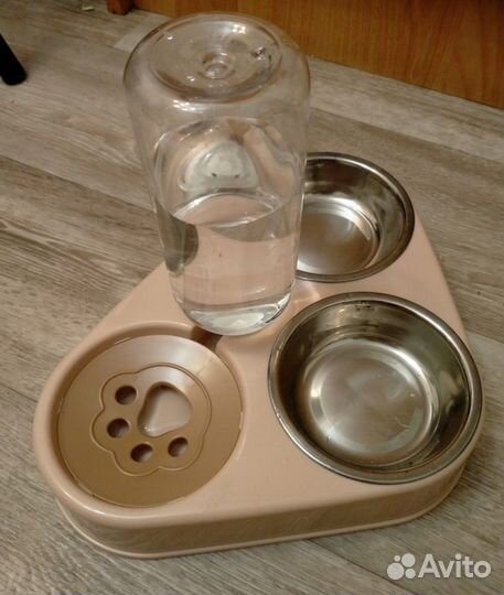 Миска для животных с автопоилкой
