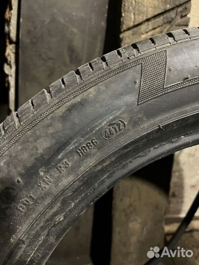 Pirelli P Zero Rosso 275/45 R19