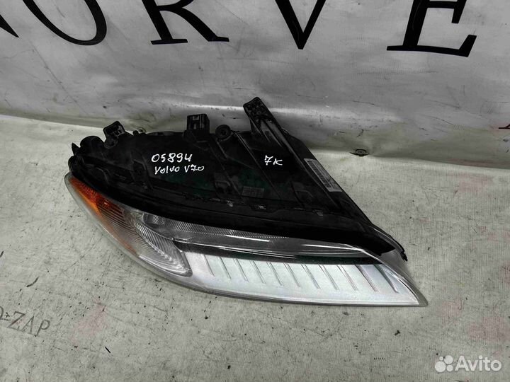 Фара правая Volvo XC-70