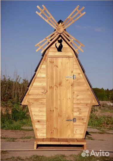 Уличный туалет деревянный SKU005
