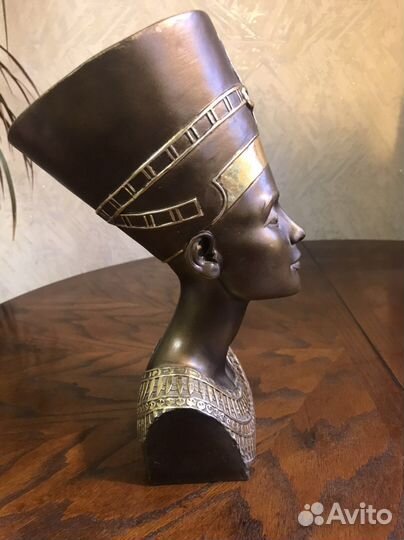 Бюст Нефертити