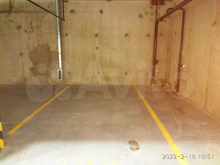 Машиноместо, 14 м²