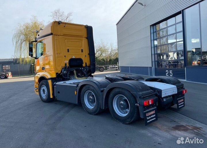 Pазбираем грузовик Mercedes-Benz Actros mpiv с 201