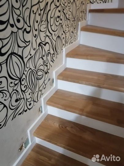 Обшивка лестницы деревом