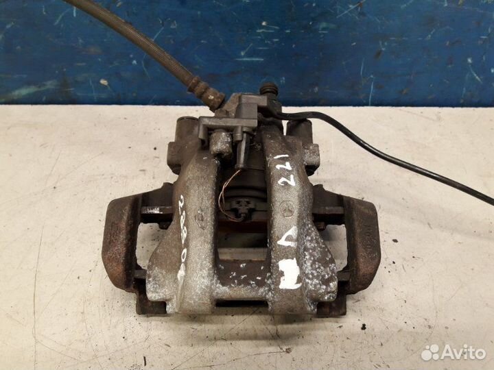 Суппорт задний левый Mercedes S W221 2005-2013