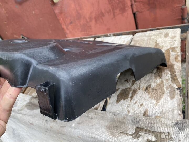 Приора, Гранта декоративная крышка на двигатель