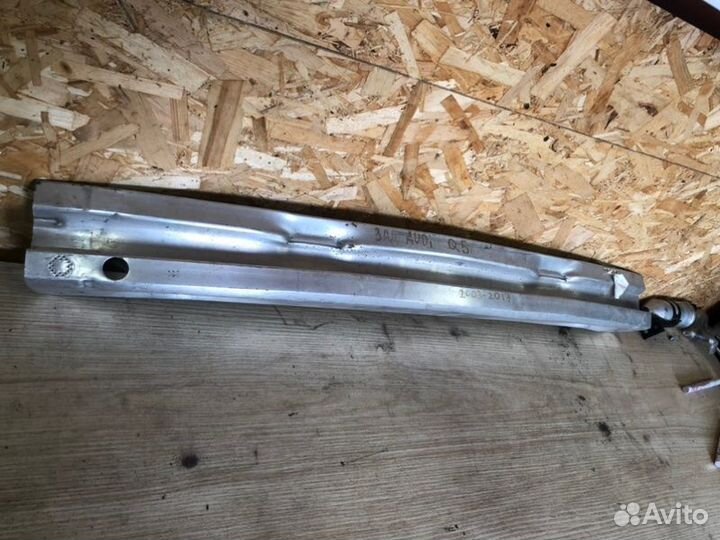 Усилитель бампера задний Audi Q7 4M