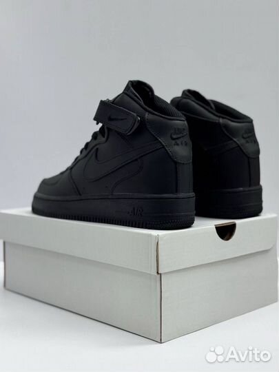 Nike air force 1 mid black