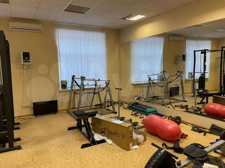 4-к. квартира, 158 м², 1/5 эт.