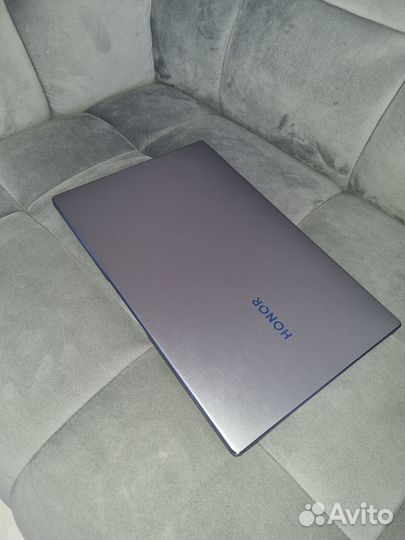 Honor magicbook 15 i5/16/512