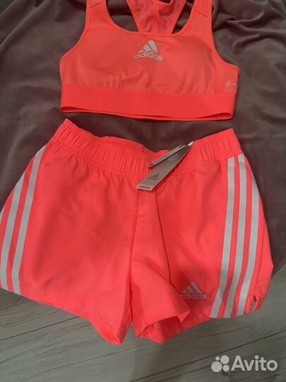 Спортивный костюм adidas