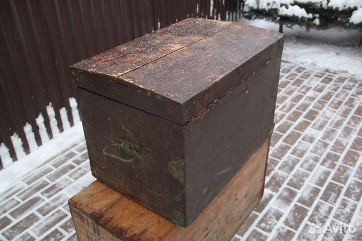 Сундук Ларец старинный с латунными вставками 19век