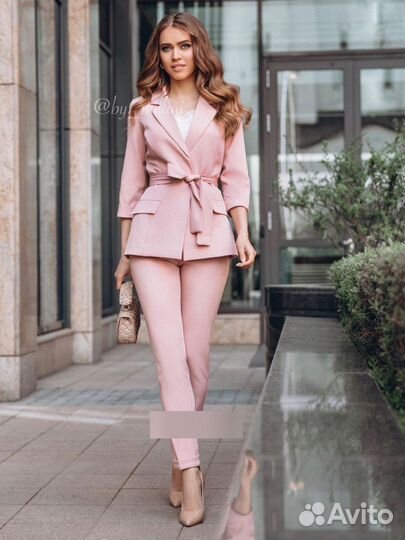 Костюм женский