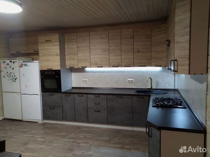 Кухонный гарнитур угловой