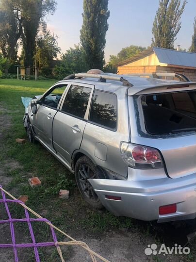 Mitsubishi Outlander 2.4 AT, 2003, битый, 320 000 км