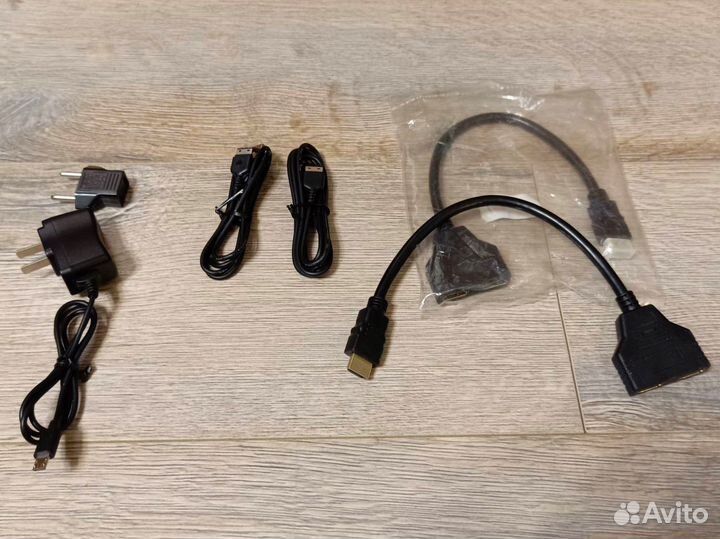 Кабели USB-Samsung, разветвитель hdmi, бп miniUSB