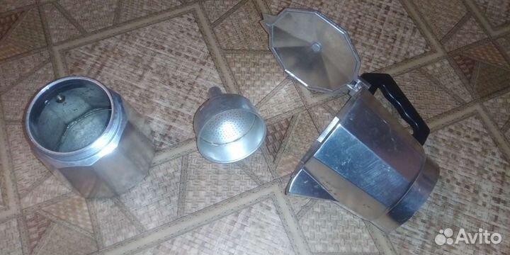 Гейзерная кофеварка