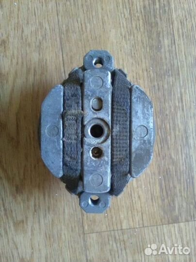 Опора кпп Audi A4 B5