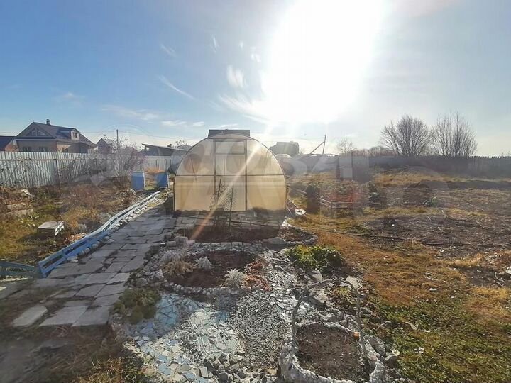 Дача 20 м² на участке 10 сот.