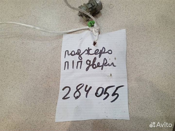 Личинка замка двери Mitsubishi Pajero iO 1998-2007