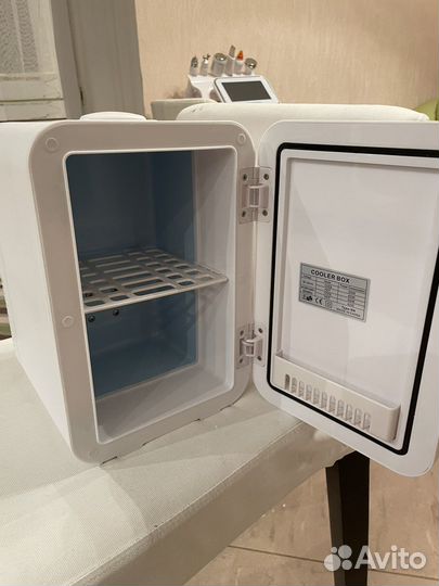 Портативный минихолодильник