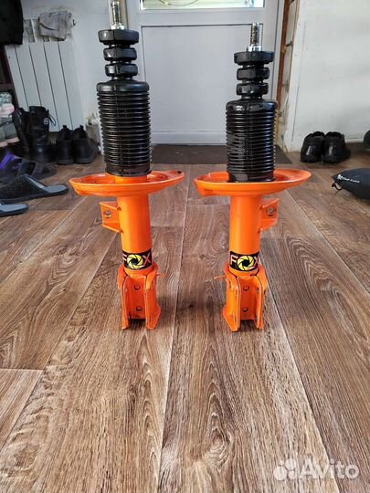 Продам стойки