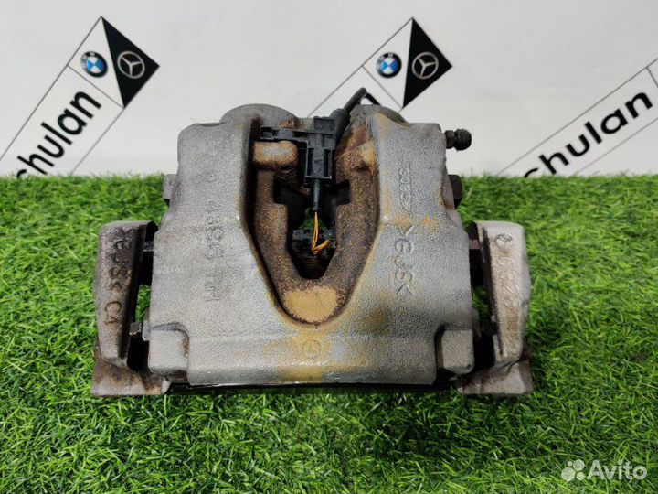 Суппорт тормозной передний правый Mercedes-Benz