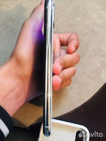 Телефон iPhone X