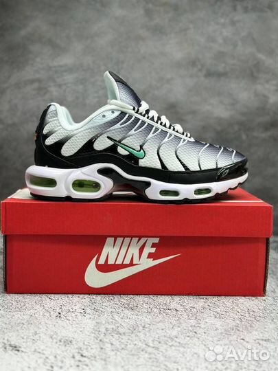 Кроссовки Nike Air Max Tn Plus