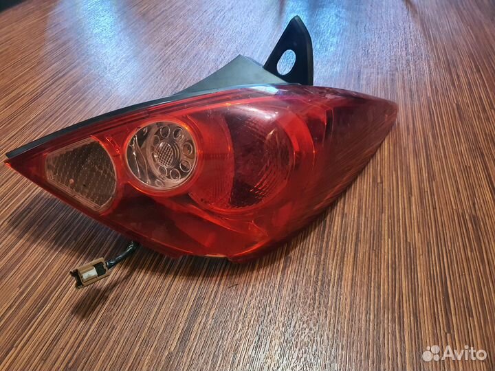 Задняя правая фара