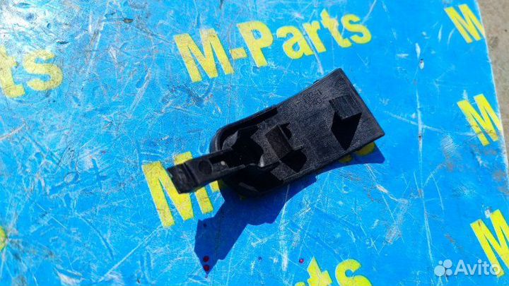 Крепление радиатора Mazda Demio DY3W DY5W 2006